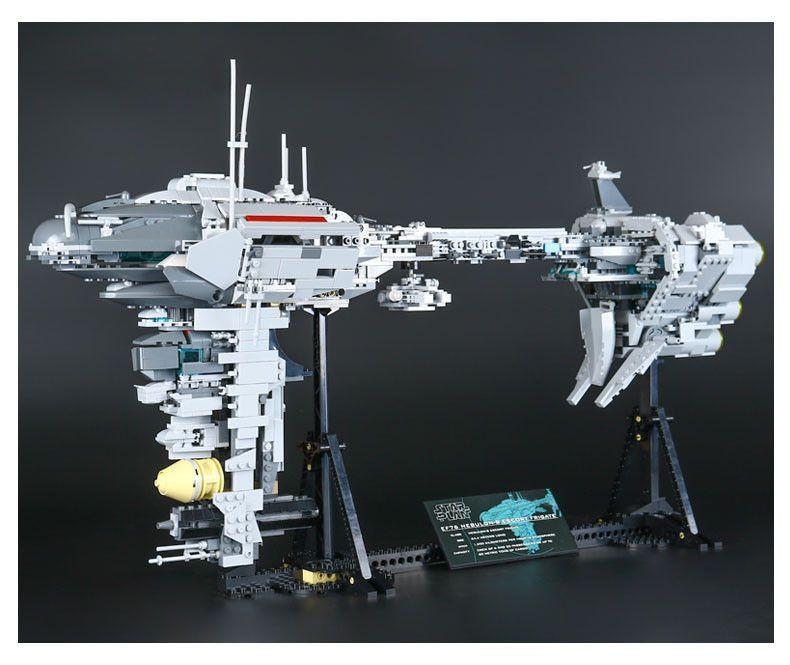 Lepin hotsell medical frigate