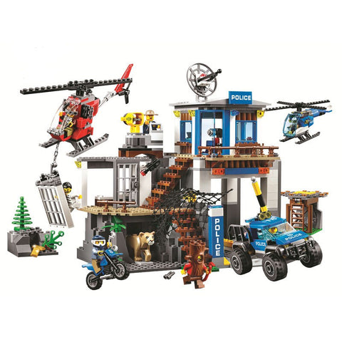 Lego mountain sales police hq